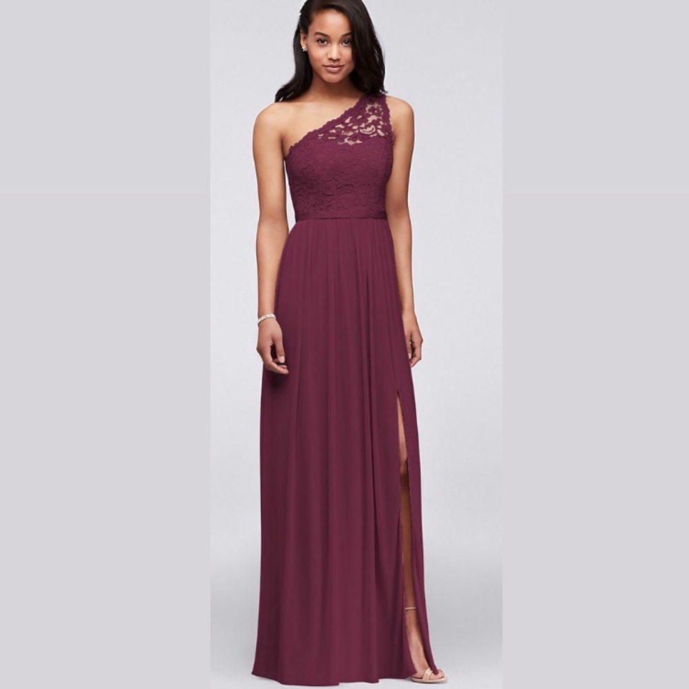 Bridesmaid’s Dress & Wrap - Color Wine